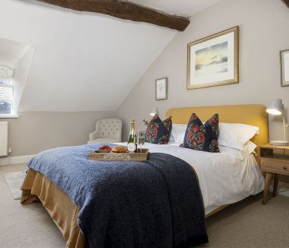 The Loft - Master Bedroom StayCotswold