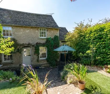The Reading Room - StayCotswold