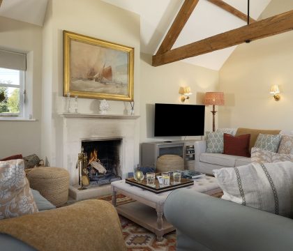 Middle Farm Sitting Room - StayCotswold