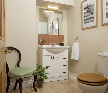 Middle Farm WC - StayCotswold