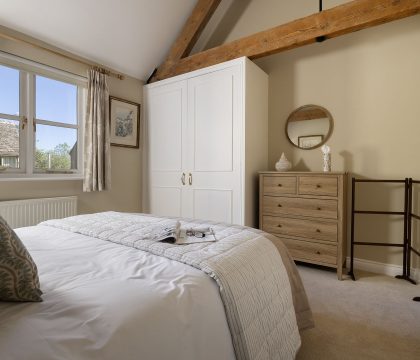 Middle Farm Bedroom 3 - StayCotswold