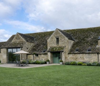 Poulton Fields Farm Barns - StayCotswold 