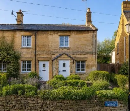Royal Oak Cottage - StayCotswold