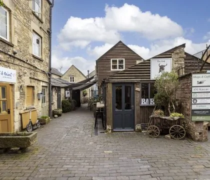 The Miller's Snug at Cowley House - StayCotswold