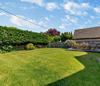 Little Lulham Garden - StayCotswold