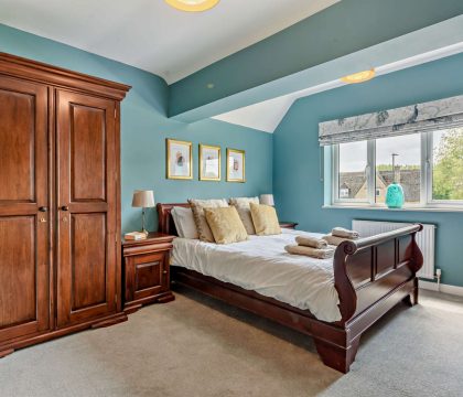 Little Lulham Bedroom - StayCotswold
