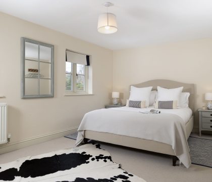 Harvey's Corner Cottage Master Bedroom - StayCotswold