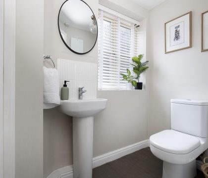 Appledore Cottage Cloakroom - StayCotswold