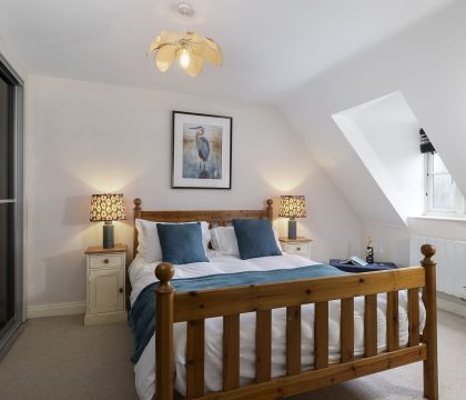 Appledore Cottage Master Bedroom - StayCotswold