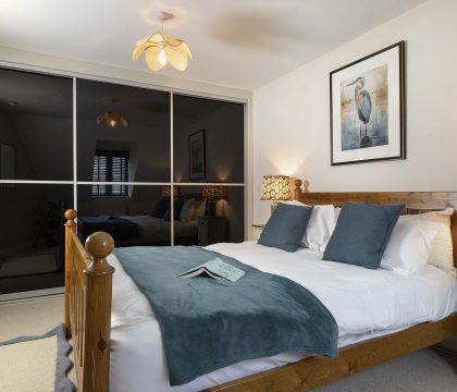 Appledore Cottage Master Bedroom - StayCotswold