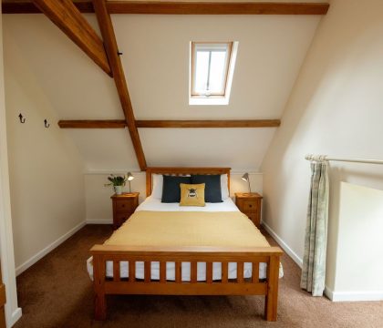 Will's Cottage Bedroom 2 - StayCotswold