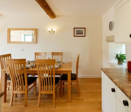 Will's Cottage Dining Area - StayCotswold