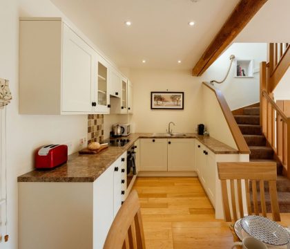 Will's Cottage Kitchen - StayCotswold