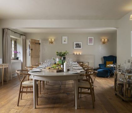 Keepers Lodge Dining Room - StayCotswold