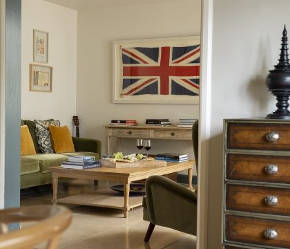 Keepers Lodge Sitting Room - StayCotswold