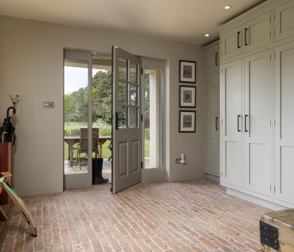 Keepers Lodge Entrance - StayCotswold