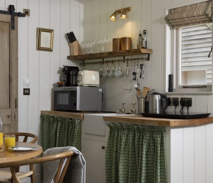 Keepers Stable Kitchen Area - StayCotswold