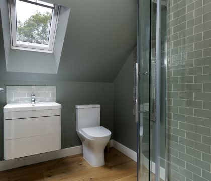 Keepers Annexe Shower Room - StayCotswold