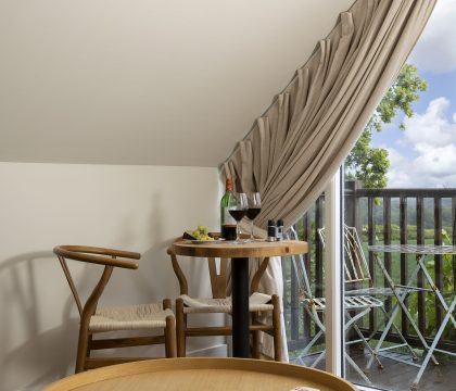Keepers Annexe Dining Area - StayCotswold