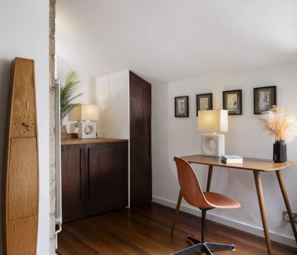 The Pool House Utility/Workspace Area - StayCotswold
