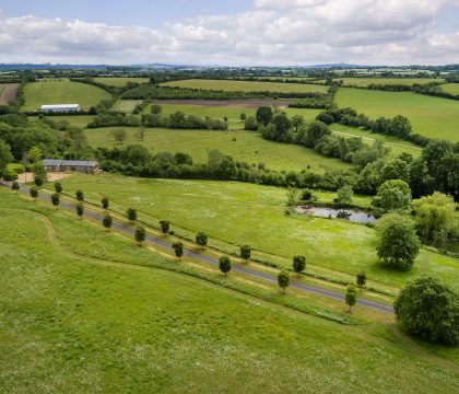 The Tractor Shed Outside - StayCotswold