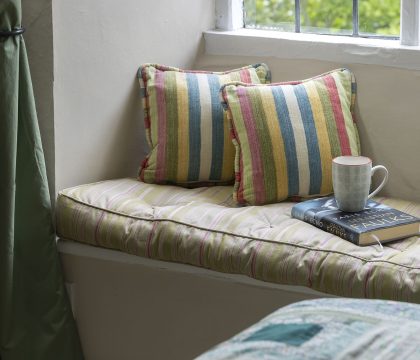 Closes Farm Cottage Bedroom 2 - StayCotswold