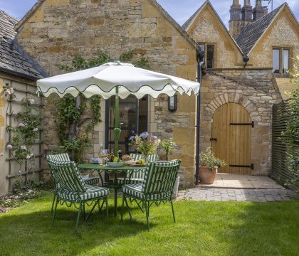 Laureldene Lodge - StayCotswold