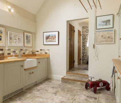 Ascott Earl House Utility Room - StayCotswold
