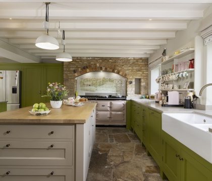 Ascott Earl House Kitchen - StayCotswold