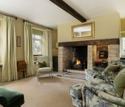 Ascott Earl House Sitting Room - StayCotswold