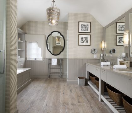 Ascott Earl House Primary Bedroom Ensuite - StayCotswold