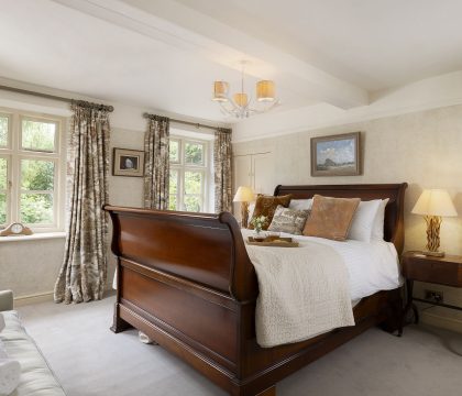 Ascott Earl House Bedroom 2 - StayCotswold