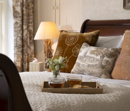 Ascott Earl House Bedroom 2 - StayCotswold