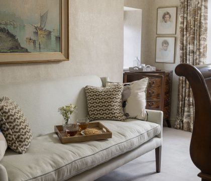 Ascott Earl House Bedroom 2 - StayCotswold