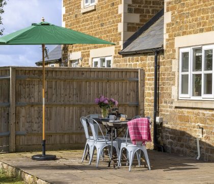 1 Manor Farm Cottage Garden - StayCotswold
