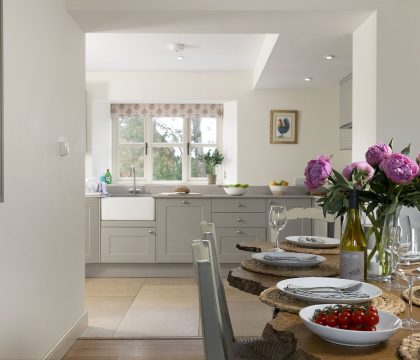 1 Manor Farm Cottage Dining Room - StayCotswold
