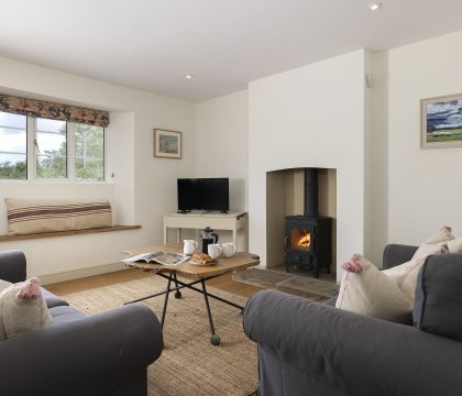 1 Manor Farm Cottage Sitting Room - StayCotswold