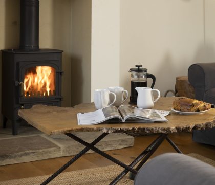 1 Manor Farm Cottage Sitting Room - StayCotswold