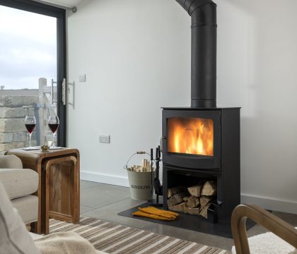 The Cattle Shed Sitting Room - StayCotswold