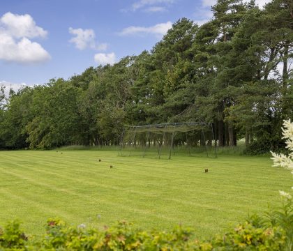 Keepers Lodge Garden - StayCotswold
