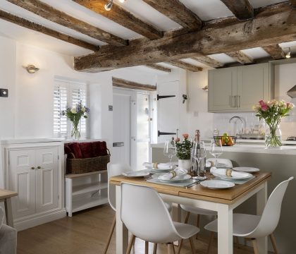 The Mews Hideaway Kitchen/Dining Area - StayCotswold