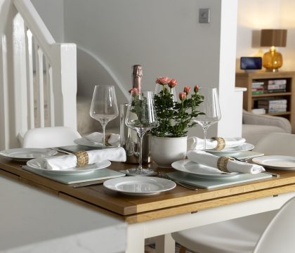 The Mews Hideaway Kitchen/Dining Area - StayCotswold