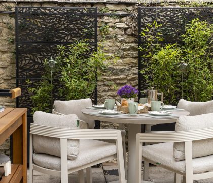 The Mews Hideaway Outside - StayCotswold