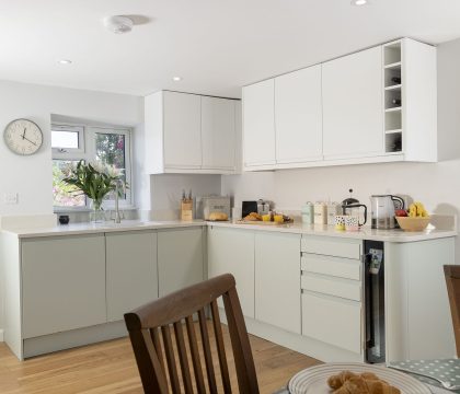 Claire's Cottage Kitchen - StayCotswold