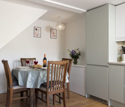 Claire's Cottage Kitchen - StayCotswold