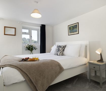 Claire's Cottage Primary Bedroom - StayCotswold