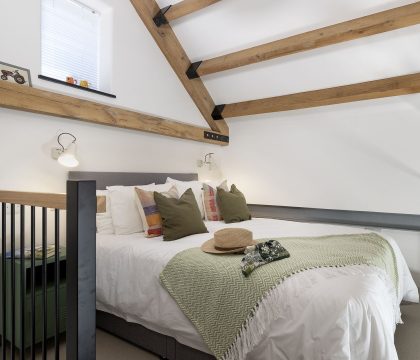 The Old Abattoir Bedroom - StayCotswold