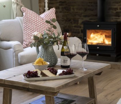 4 Wraggs Row Sitting Room - StayCotswold