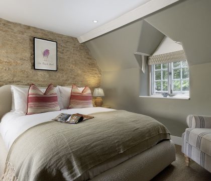 4 Wraggs Row Bedroom 2 - StayCotswold