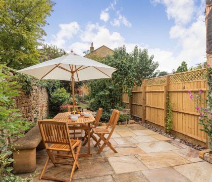 Keeley Cottage Garden - StayCotswold